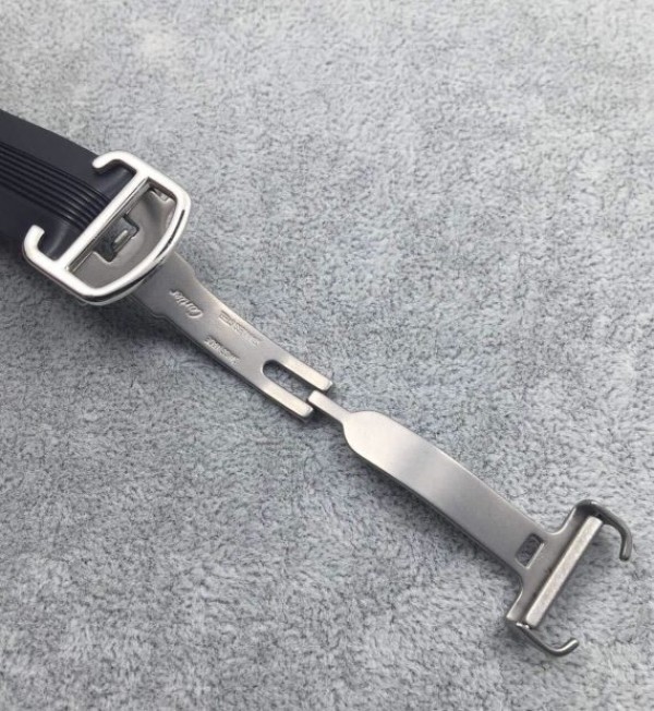 How to buy a Roadster replica watch in Saint Kitts and Nevis?