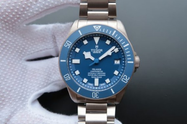 How to buy a Tudor replica watch in Kuwait?